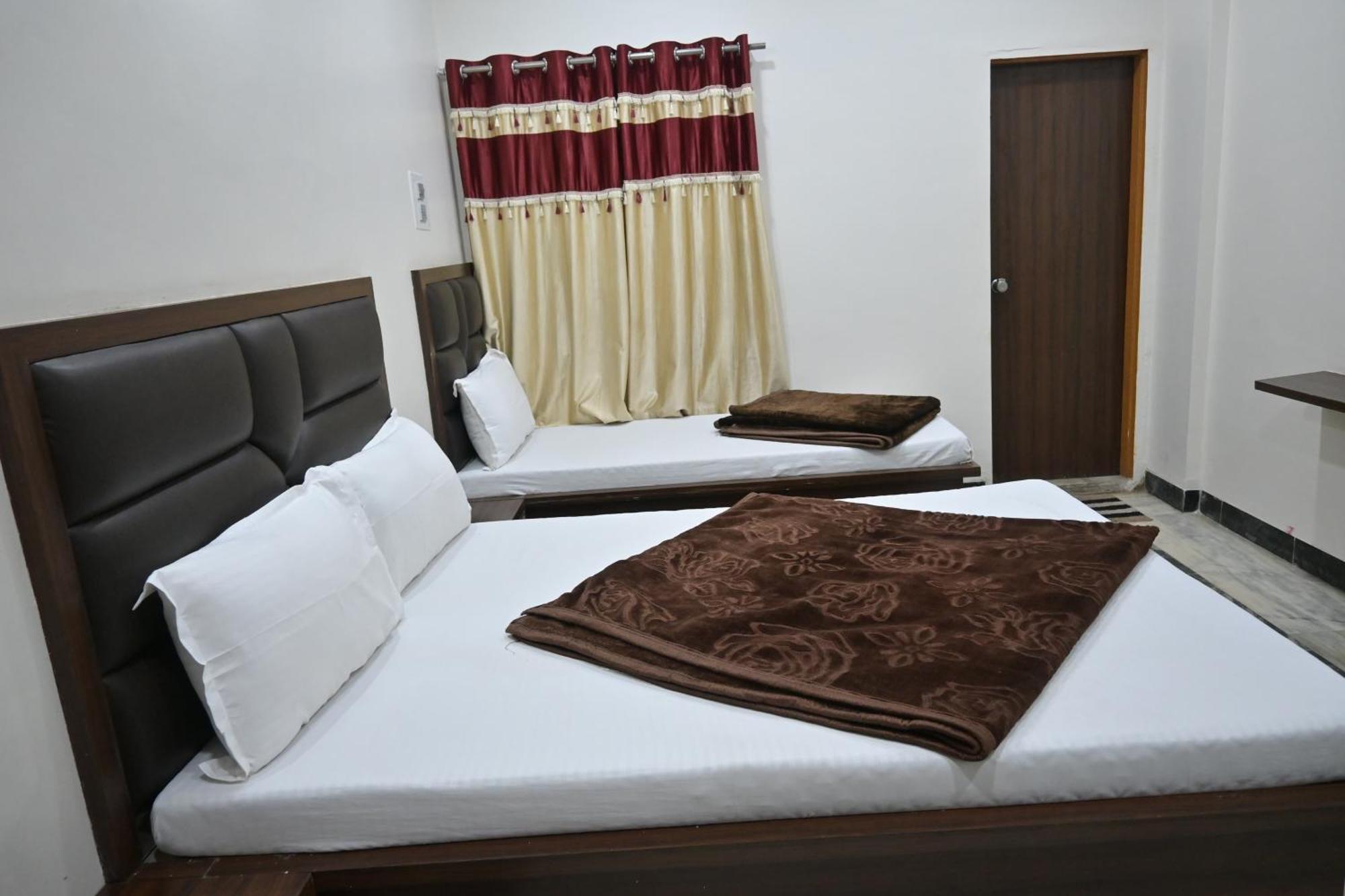 Hotel Roshan Palace Ambaji Luaran gambar